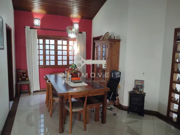 Imagem Casa à venda na Granja Viana – 3 dormitórios, 1 suíte !