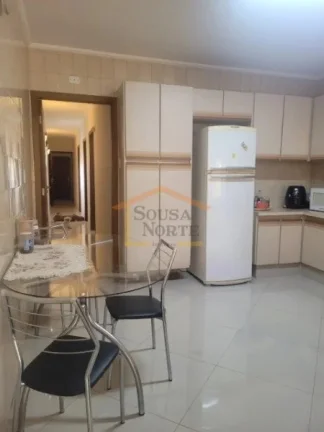 Imagem Casa 1: 2 dormitórios, sala ampla, cozinha com armários planejados, banheiro, lavanderia, espaço ...