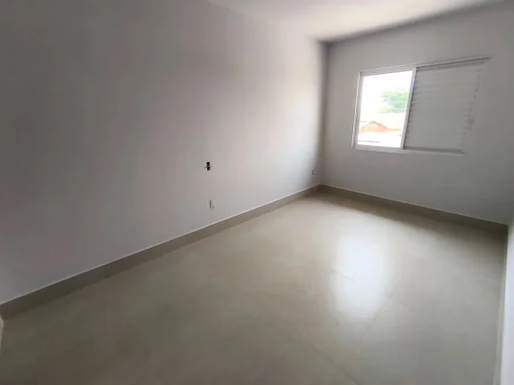 Imagem Sobrado De 3/4 Com Suite Em Cond .c Area Gourmet A 8 Min Do Flamboyant