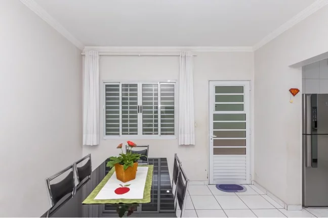 Imagem Aconchegante Sobrado em Perus: 135m², 3 quartos, 3 banheiros, 1 suíte, 2 vagas cobertas