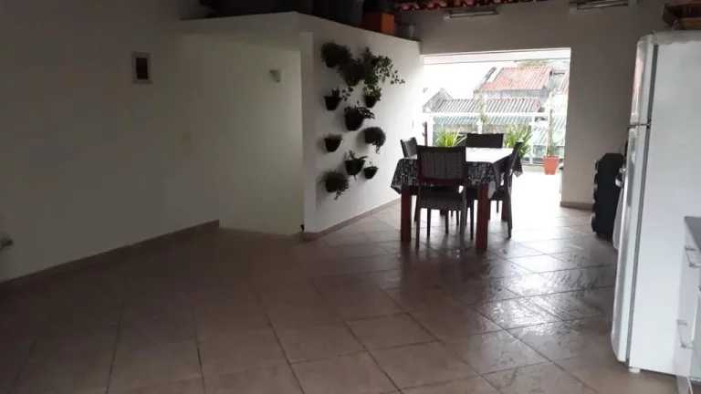Imagem Sobrado 3 dormitorios 4 vagas troco por casa ou Apto Menor Valor