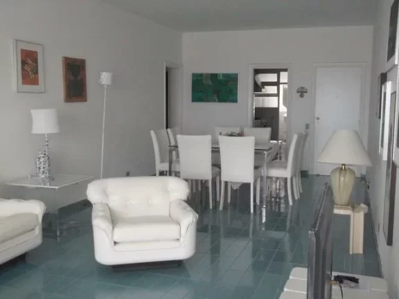Imagem Praia de Pitangueiras, Frente total para o Mar, Garagem no Prédio, Alto Padrão, Ótimo Lazer, Centrinho a 1 Quadra do Shopping !!