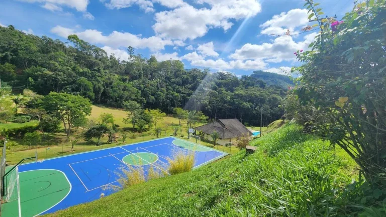Imagem Terreno em Condomínio para Venda em Teresópolis / RJ no bairro Vale Alpino