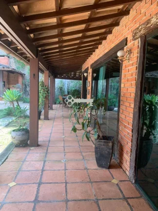 Imagem CASA MARAVILHOSA RÚSTICA NO MIOLO DA GRANJA VIANA EM BOLSÃO!!