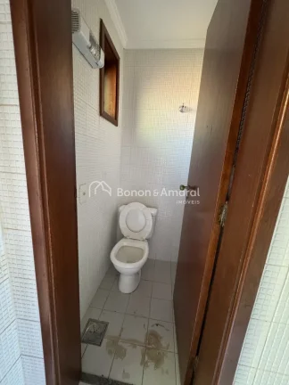Imagem Este imóvel espaçoso oferece 153m² de área construída, garantindo conforto e amplitude em todos...
