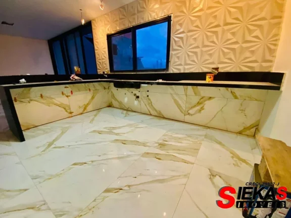 Imagem Casa de luxo em condomínio à venda em Mogi das Cruzes: 4 quartos, 1 suíte, 3 salas, 4 banheiros, 3 vagas, 300m².