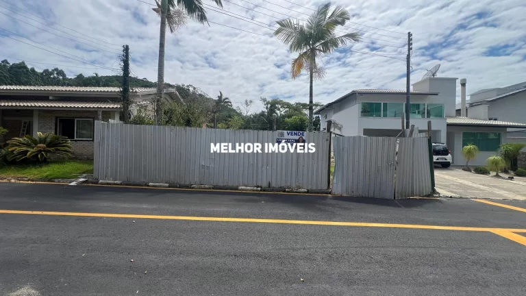 Imagem Terreno a venda no Condomínio Residencial Ariribá com 325 m² em Balneário Camboriú