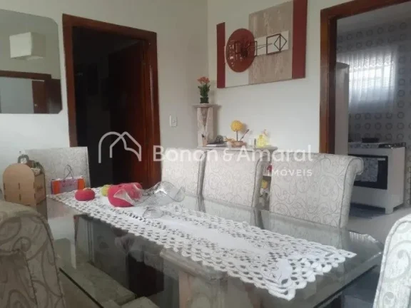 Imagem Casa de Alto Padrão com 3 Dormitórios, Espaço Gourmet e 4 Vagas de Garagem em Localização Privilegiada