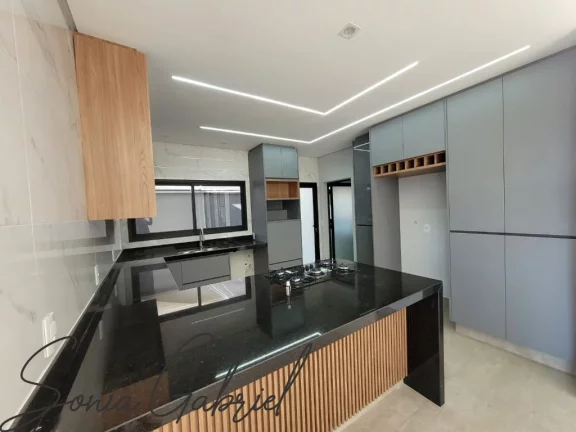 Imagem Casa de luxo em condomínio exclusivo em Valinhos-SP: 3 quartos, 3 suítes, 2 salas, 4 banheiros, 4 vagas, 230m². Venha conhecer!