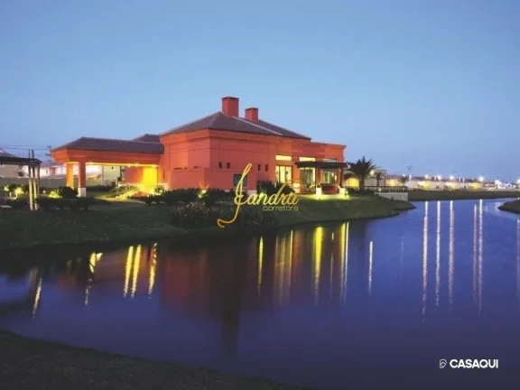 Imagem Terreno em condomínio fechado beira de lago com 460m2
