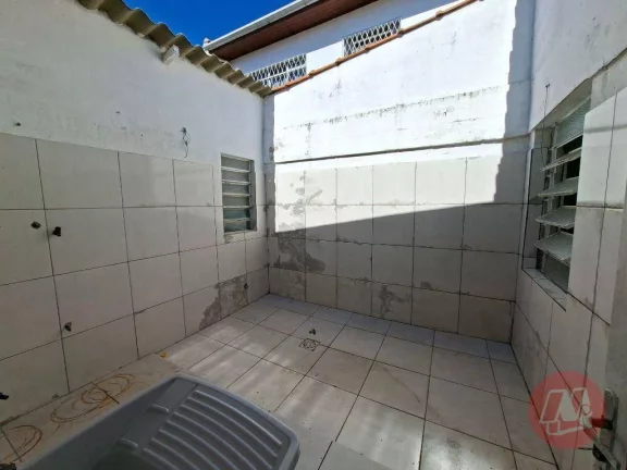 Imagem Casa com 3 dormitórios para alugar, 56 m² por R$ 1.916,00/mês - Medianeira - Porto Alegre/RS