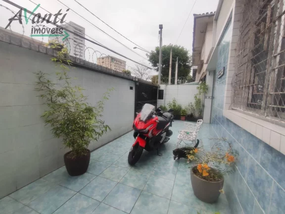 Imagem Sobrado á venda na Encruzilhada em Santos