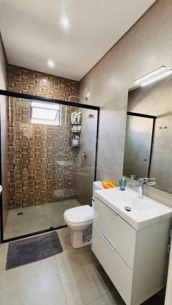 Imagem CASA COM PISCINA MOBILIADA, 1 SUÍTE + 2 QUARTOS, BARRA DO SAI