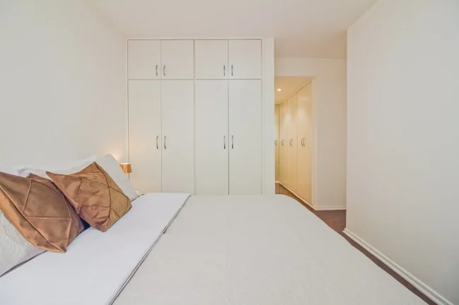 Imagem Apartamento Reformado 97M², 2Q, 1 Suíte, 2 Banheiros, 1 Vaga, Playground, Salão de Festas.