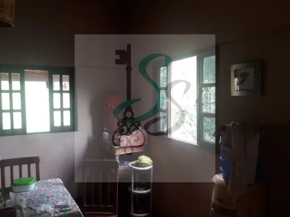 Imagem Venda de sítio em São Tomás de Aquino. O sítio com 3 alqueires, 6.000 pés de café, pasto para 10 cabeças de gado, poço artesiano com 72 m de profundi