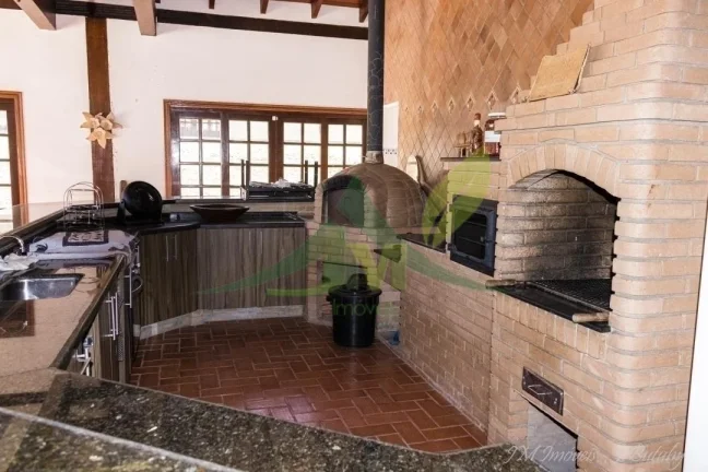 Imagem Chácara Exclusiva em Condomínio à Venda em Atibaia: Conforto e Elegância