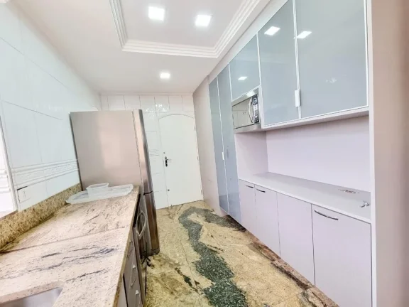 Imagem Cobertura Residencial à Venda
Localizado no belo bairro de Bela Aliança, em São Paulo, apresentam...