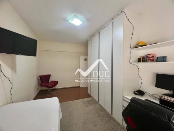Imagem Ótimo Apartamento 2 dormitórios mais dependência na quadra da praia Aparecida em Santos