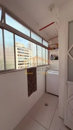 Imagem Apartamento 3 dormitórios, sendo 2 adaptados em escritório, armários embutidos nos dormitórios e...