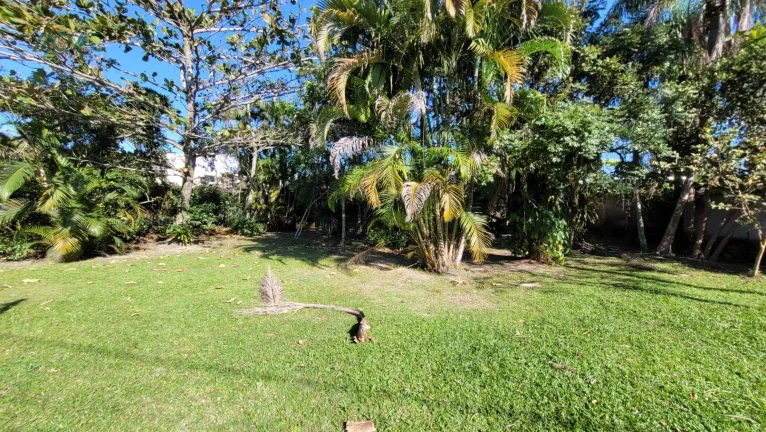 Imagem VENDIDO PELA MOVA! Casa com dois terrenos, quadra mar em Itapoá