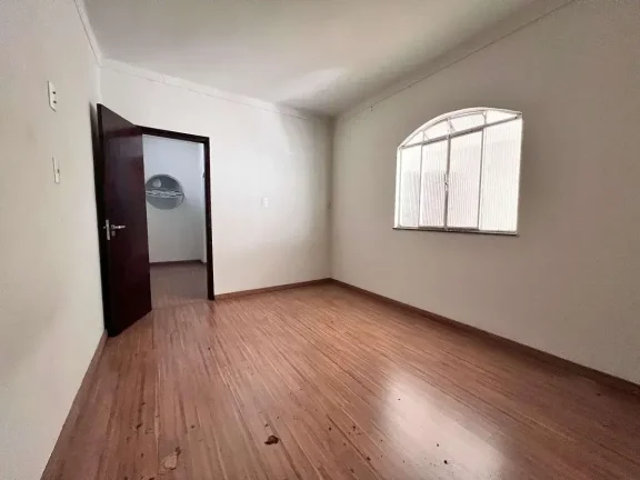 Imagem Casa à venda em Barbacena, Santa Efigênia, com 3 quartos, 401m2