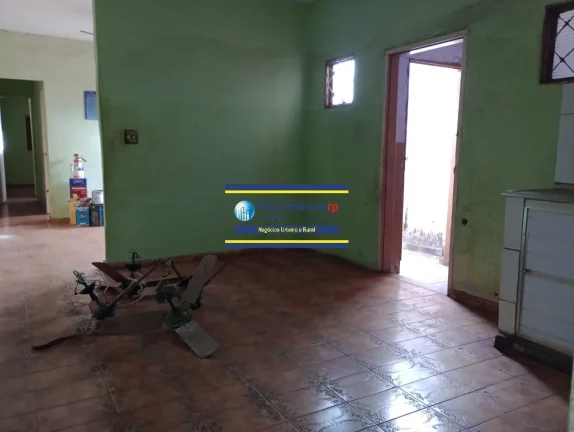 Imagem Casa térrea R$ 210.000 no jardim Piratininga, 4 vagas de carro, 2 quartos, em Ribeirão Preto - SP.