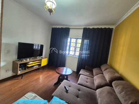 Imagem Esta chácara é o refúgio ideal para quem busca tranquilidade sem abrir mão do conforto. Com trê...