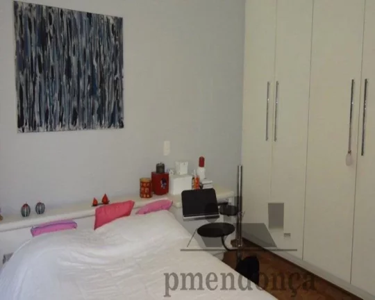 Imagem Apartamento em excelente estado de conservação. Living para 04 ambientes, lavabo, 04 dormitórios ...