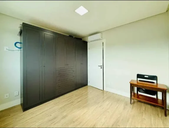 Imagem Apartamento com 4 dormitórios sendo 2 suítes e 2 vagas de garagem em Balneário Camboriú