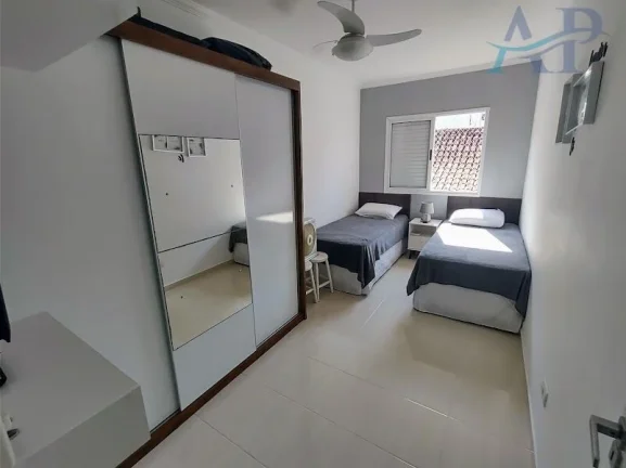 Imagem Casa para Vender em Praia Grande com 3 Quartos