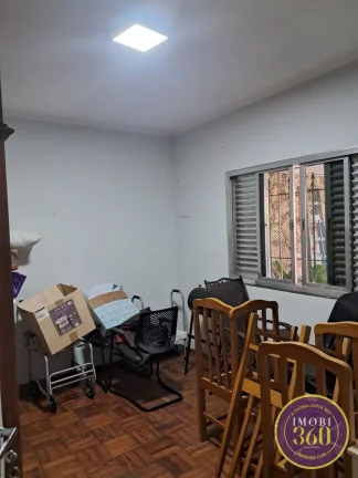Imagem Casa com 04 dormitórios e com 02 vagas de garagem na Vila Mafra