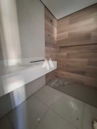 Imagem Casa Duplex /3quartos/sendo 3 suites/ piscina/Tomada para carro Elétrico/Santos