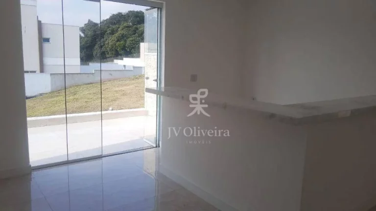 Imagem Casa em condomínio à venda, 300 m², 3 suítes, 4 banheiros, 4 vagas - Jardim Caiapia - Cotia/SP