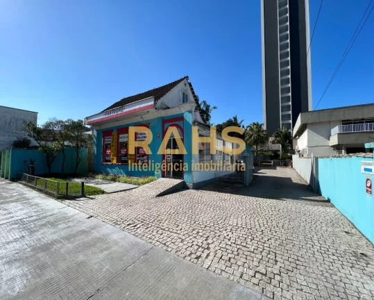 TERRENO NO CENTRO DE JOINVILLE COM 1007 M2 Oportunidade estratégica para um empreendimento comercia...