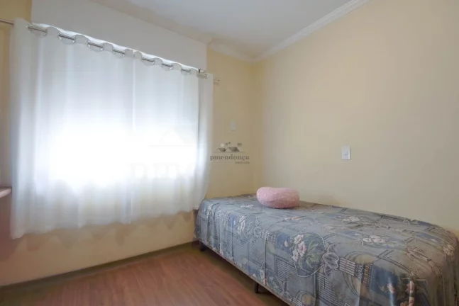 Imagem Apartamento amplo, pronto para morar, repleto de armários, com 3 quartos, sendo uma suíte, 2 banhe...