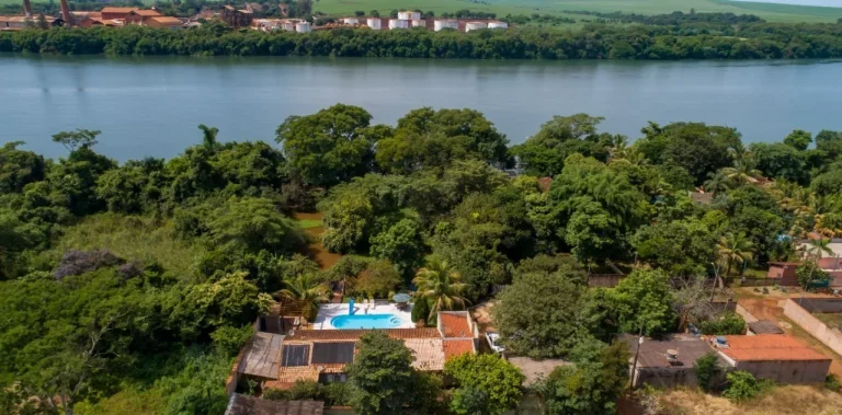 Imagem Rancho Acesso ao rio ( pé na água)magnifico
