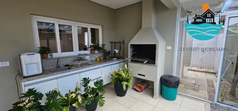 Imagem Casa em condomínio para locação em Juquehy com 4 suítes, piscina coletiva, serv. praia, 150m da praia - Acomodação 10 pessoas | Juquehy Imobiliária