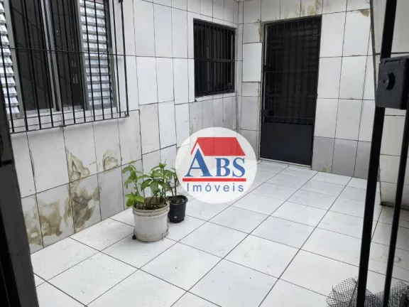 Imagem Casa sobradada com entrada independente. Aceita financiamento.