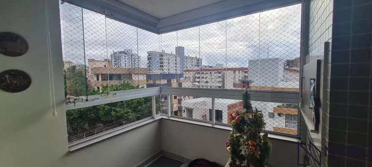 Imagem Apartamento Semi Mobiliado de 3 Dormitórios com Suíte e 2 Garagens no Bairro Men