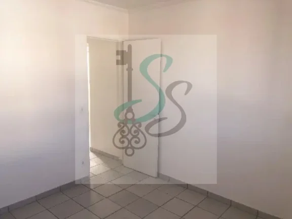 Imagem Venda de Sobrado no Residencial Cosmos, Campinas. Sobrado recém reformado com 2 dormitórios no piso superior, sala, cozinha, lavanderia, banheiro, la