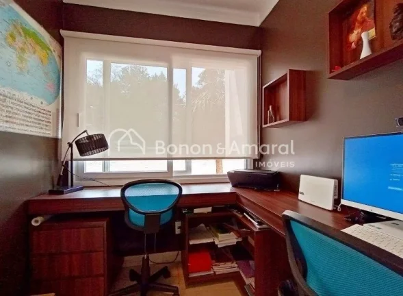 Imagem Casa luxuosa e moderna à venda em terreno de 1.270 m² com 600 m² de área construída, oferecendo...