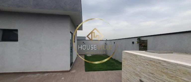 Imagem Casa 3 dormitórios ( 1 suíte), piscina aquecida, 4 vagas, Santa Mônica. Sjc
