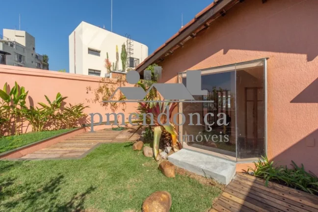 Imagem Linda cobertura duplex reformada  venda em Perdizes com 200m².