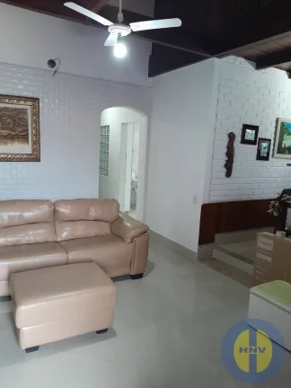 Imagem VENDO CASA DE 2 QUARTOS COM PISCINA EM ITAIPU + UM ANEXO NOS FUNDOS