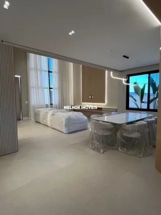 Imagem Casa Alto Padrão á venda com 3 suítes, um escritório, 4 vagas localizada em condomínio fechado em Camboriú.