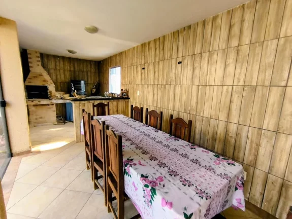 Imagem Sobrado De Esquina Sozinho No Lote No Centro De Sanedor Canedo