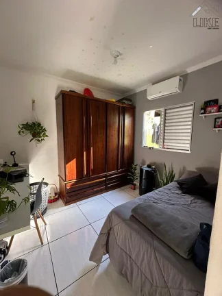Imagem Casa de 3 Dormitórios com Suíte à Venda no Condomínio Residencial Esplanada Nobre, Jacareí