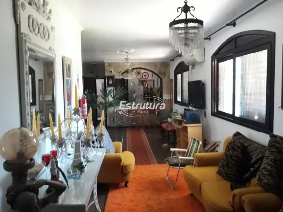 Imagem Excelente casa comercial próxima ao Colégio Militar