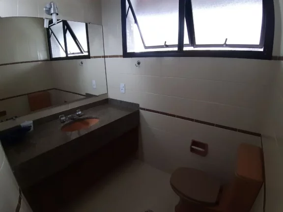 Imagem APARTAMENTO AMPLO, 1 QUADRA DA PRAIA DE PITANGUEIRAS, SÃO 3 SUÍTE DORMTÓRIOS, COM LAZER E DUAS VAGAS