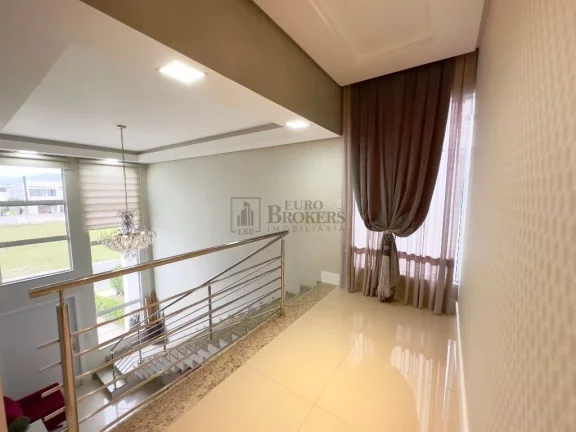 Imagem Belíssima casa com 4 Suítes e 4 vagas no Caledonia